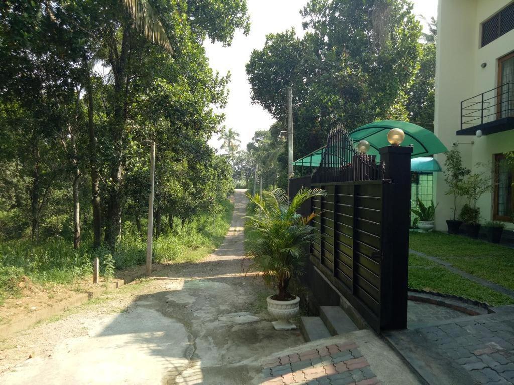 Nelinsa Residence Kandy Bagian luar foto
